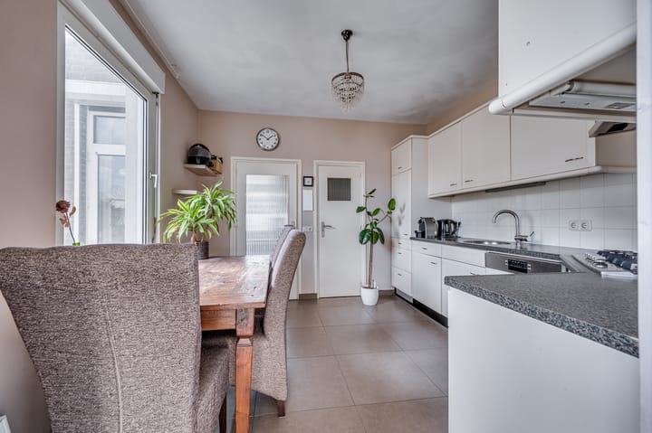 Foto 19 van Leeuwerikstraat 66