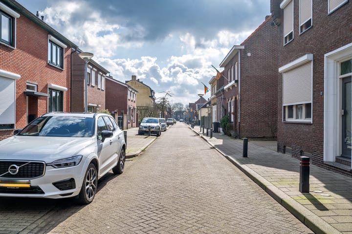 Foto 42 van Leeuwerikstraat 66