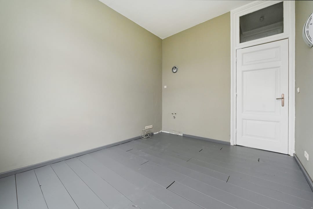 Photo 22 of Hugo de Grootstraat 9