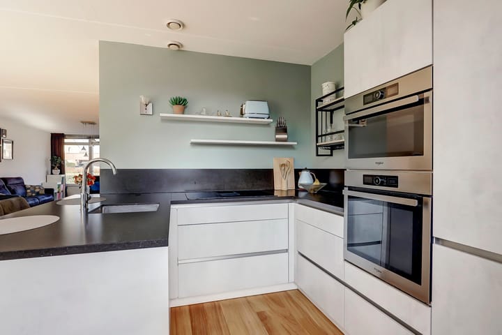 Foto 3 van Ericaplein 86