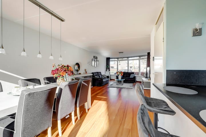 Foto 10 van Ericaplein 86