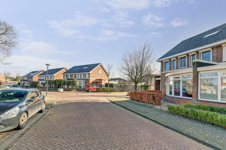 Foto 31 van Ericaplein 86