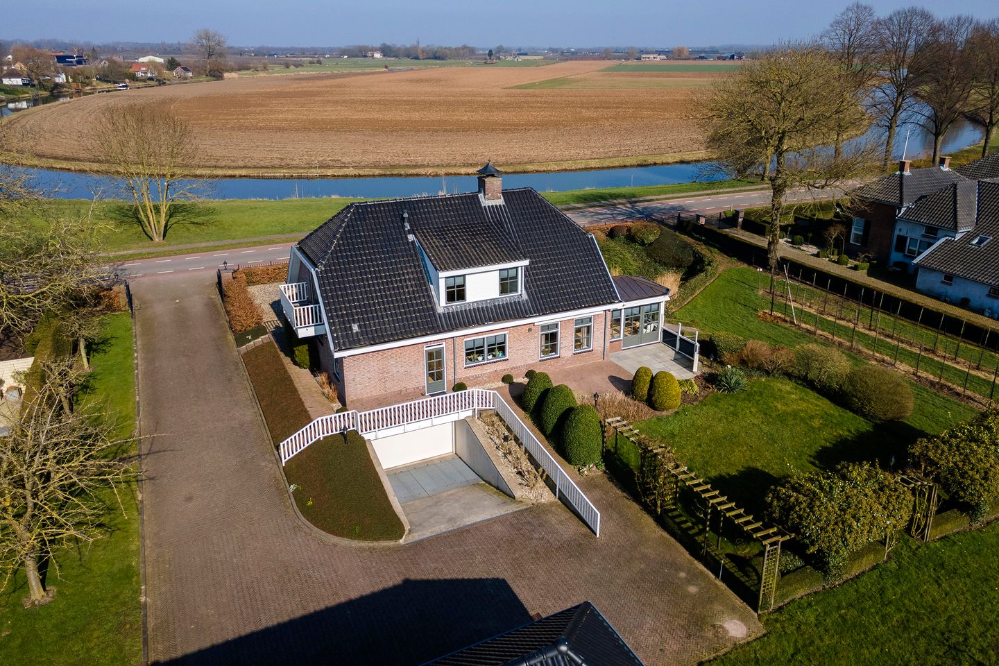 Foto 4 van Tielerweg 33-A