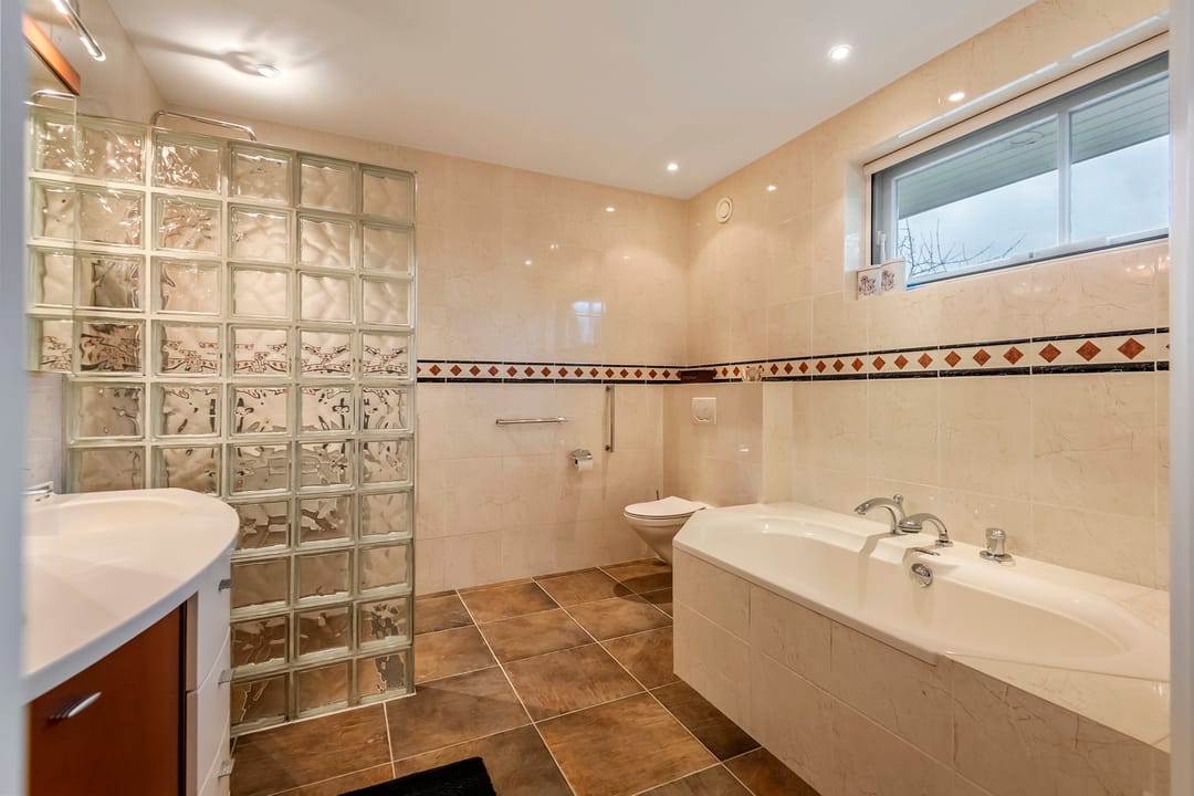 Foto 16 van Tielerweg 33-A