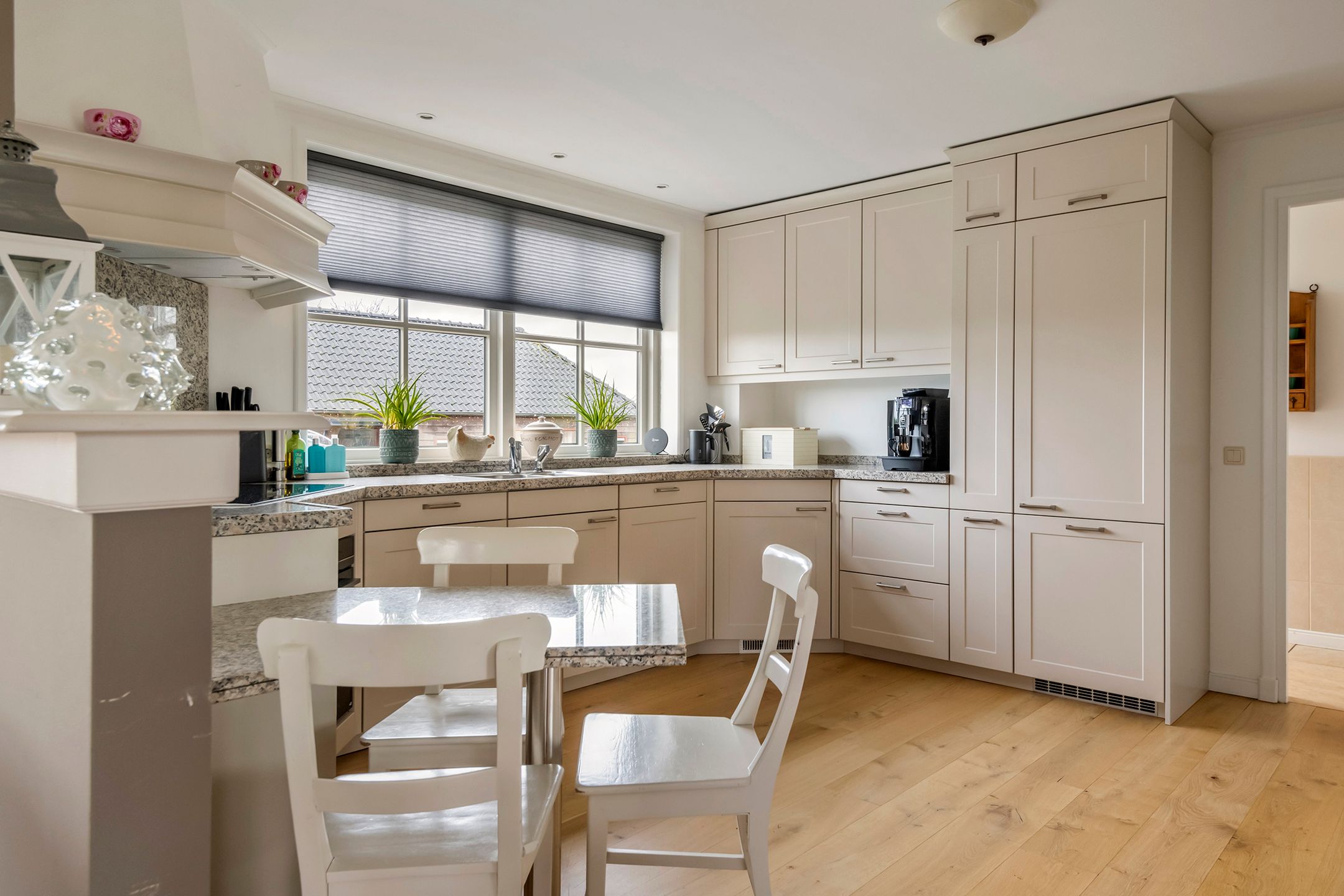 Foto 12 van Tielerweg 33-A