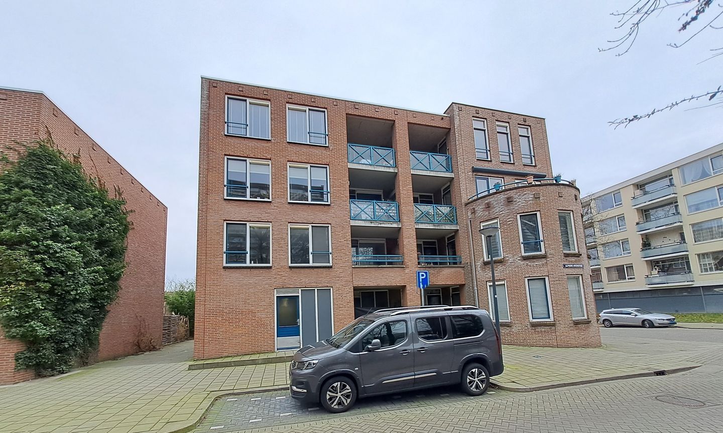 Foto 65 van Burgemeester Honnerlage Gretelaan 19