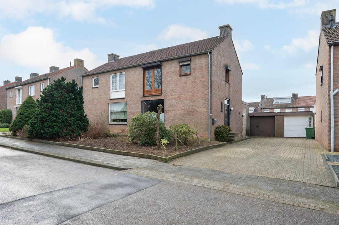 Foto 2 van Gouverneur Houbenstraat 20