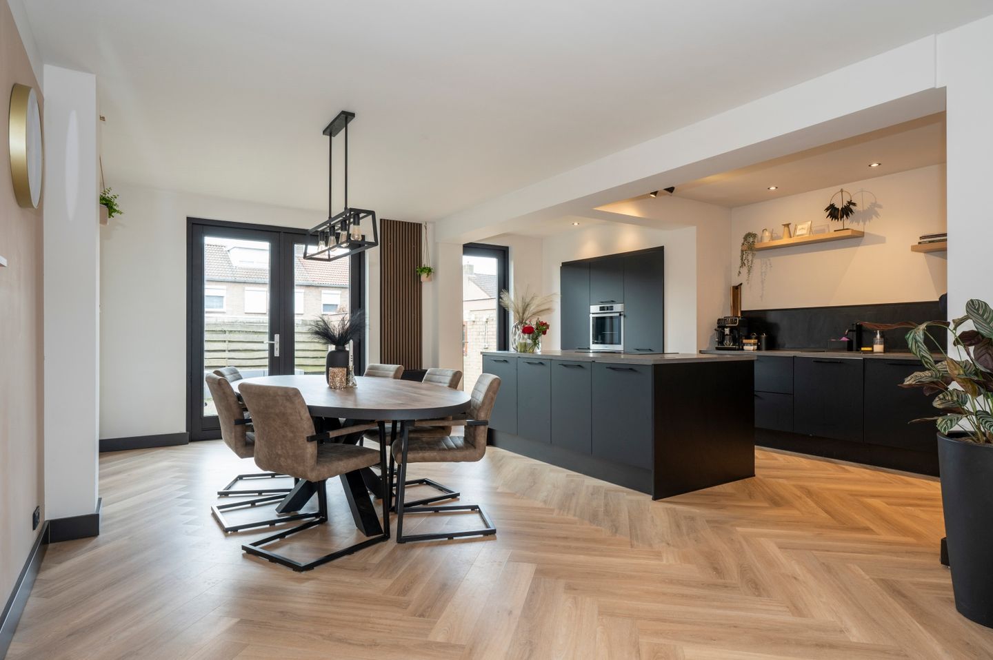 Foto 14 van Gouverneur Houbenstraat 20