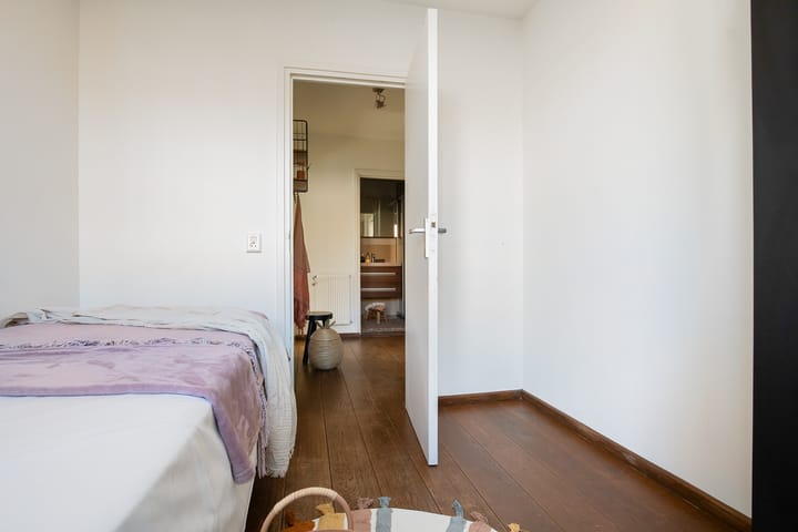 Foto 28 van Akbarstraat 14-B