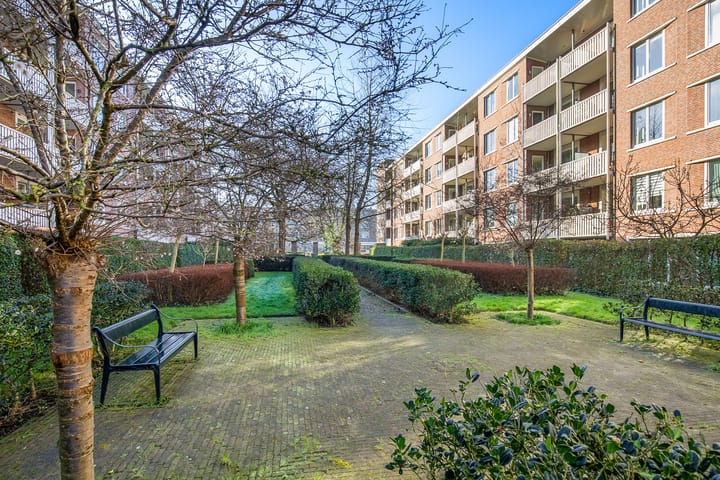 Foto 36 van Akbarstraat 14-B