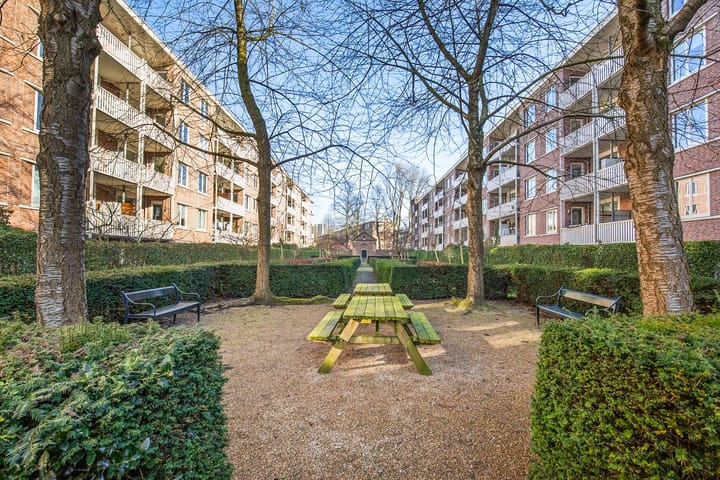 Foto 37 van Akbarstraat 14-B