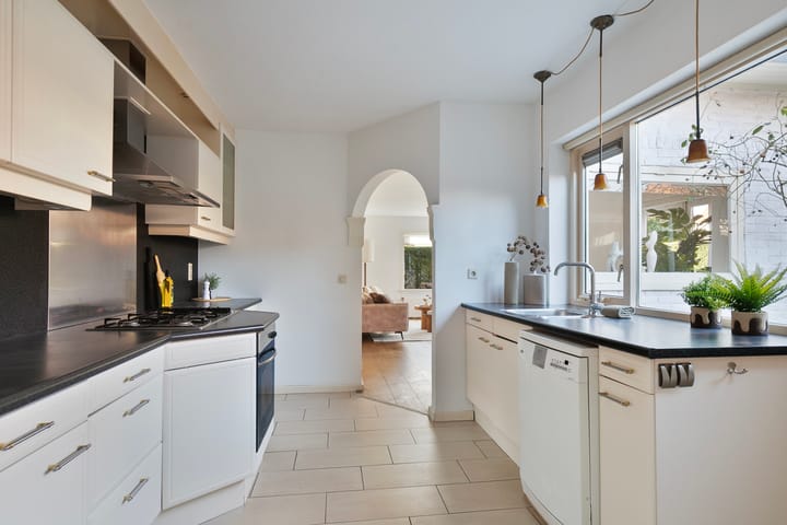 Foto 9 van Van Hoornstraat 1