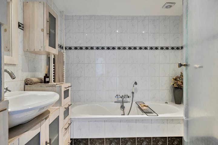 Foto 10 van Van Hoornstraat 1