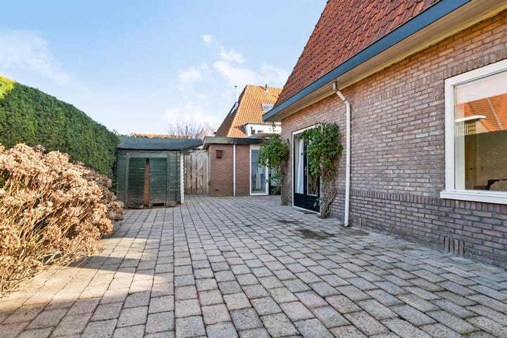 Foto 28 van Van Hoornstraat 1