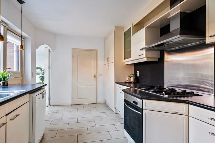 Foto 8 van Van Hoornstraat 1