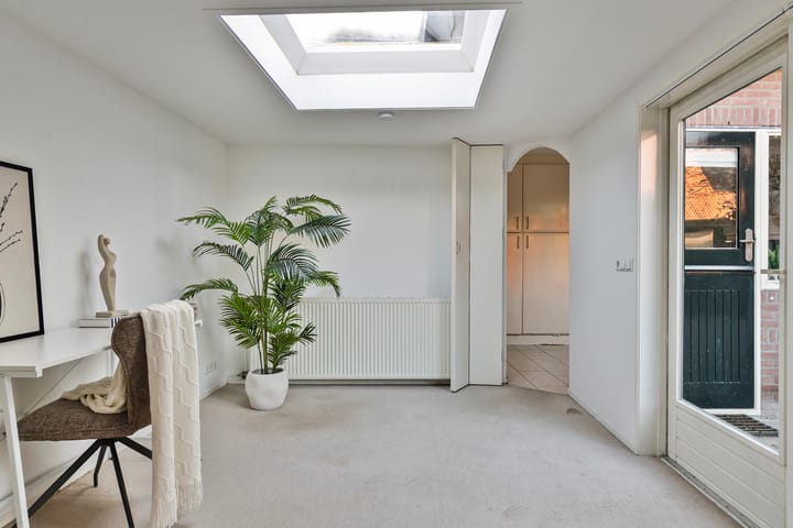 Foto 13 van Van Hoornstraat 1