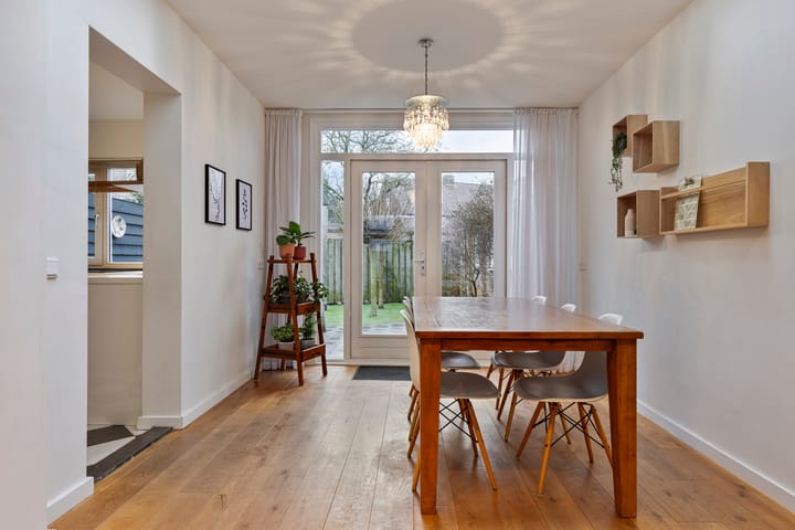 Foto 14 van Teugenaarsstraat 105