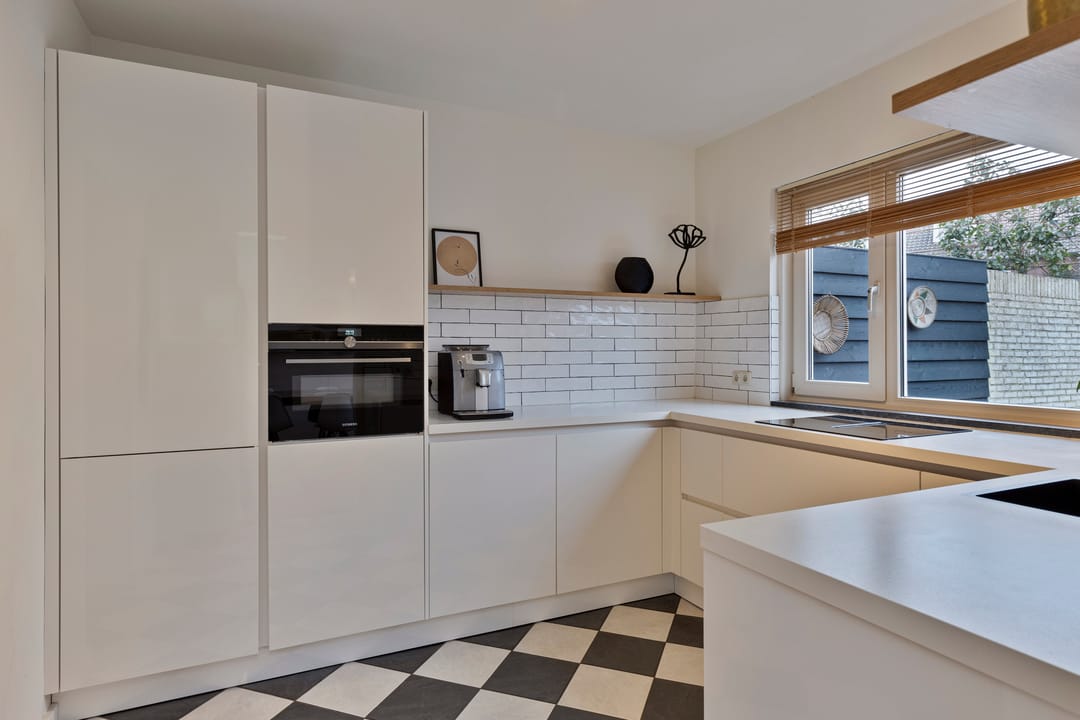 Foto 16 van Teugenaarsstraat 105