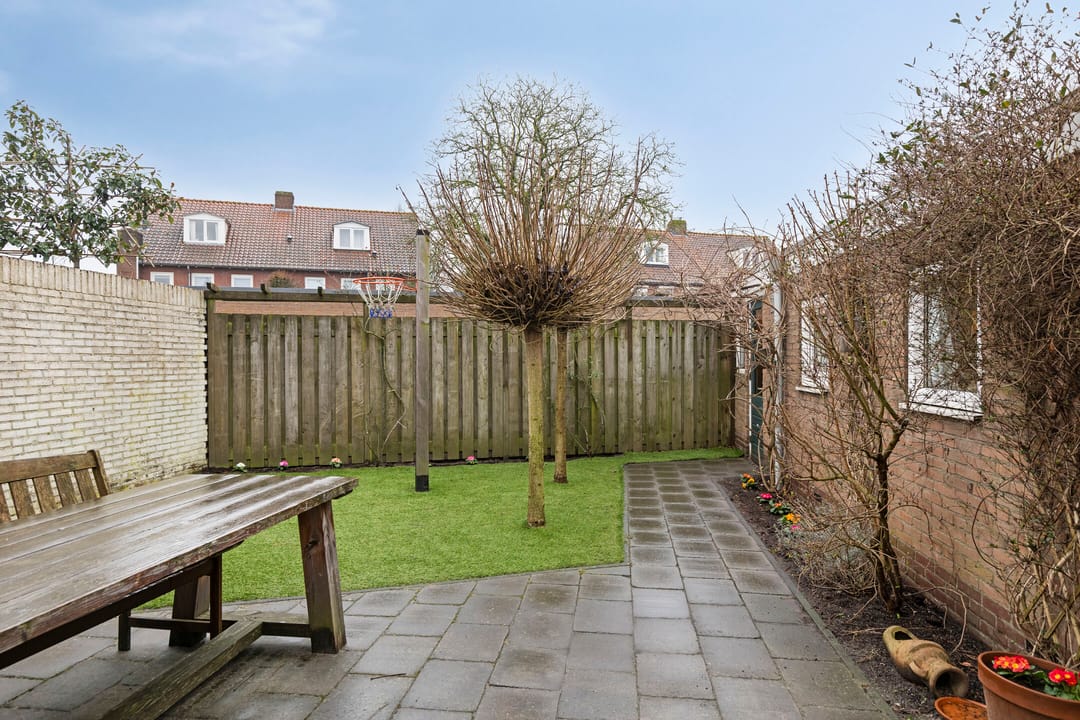 Foto 28 van Teugenaarsstraat 105