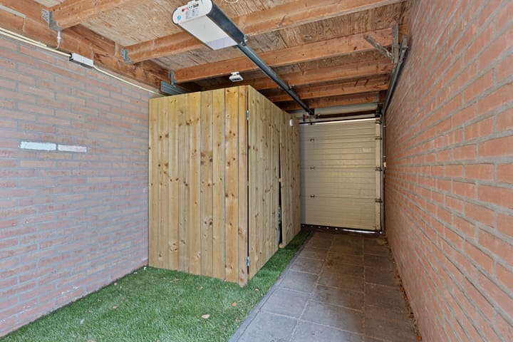 Foto 30 van Teugenaarsstraat 105