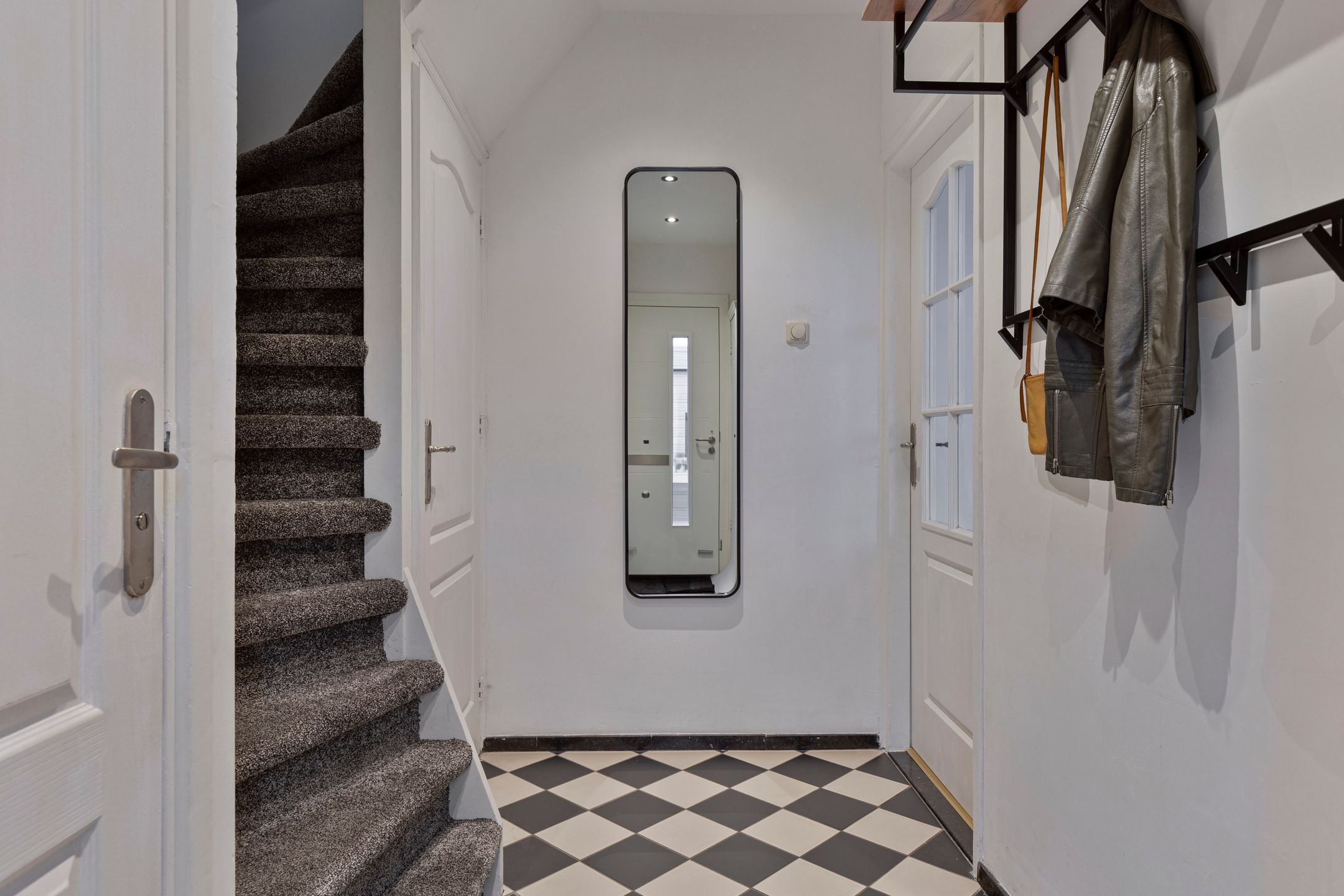 Foto 9 van Teugenaarsstraat 105