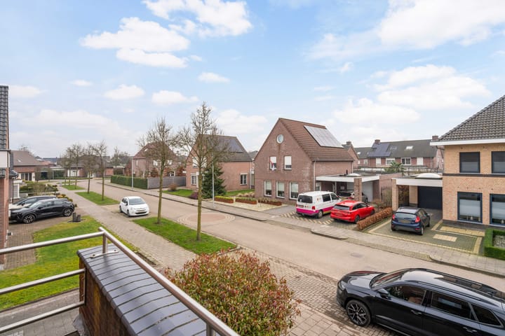 Foto 51 van Pinksterbloemstraat 16