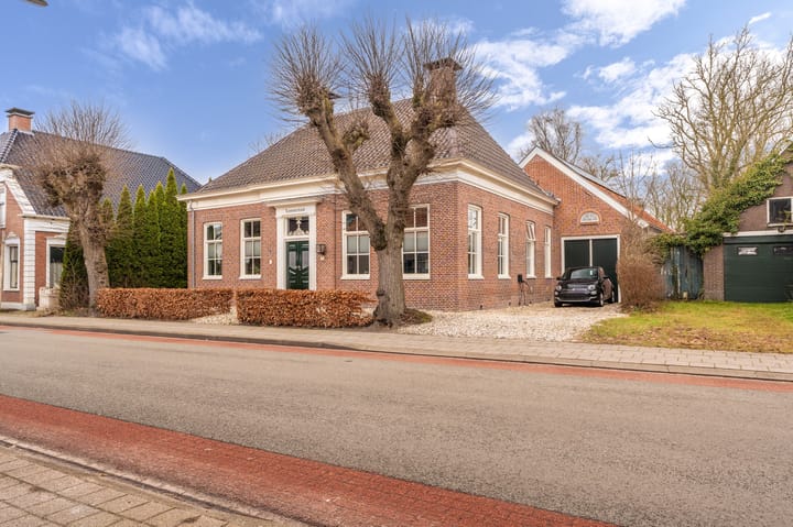 Foto 1 van Hoofdweg 111