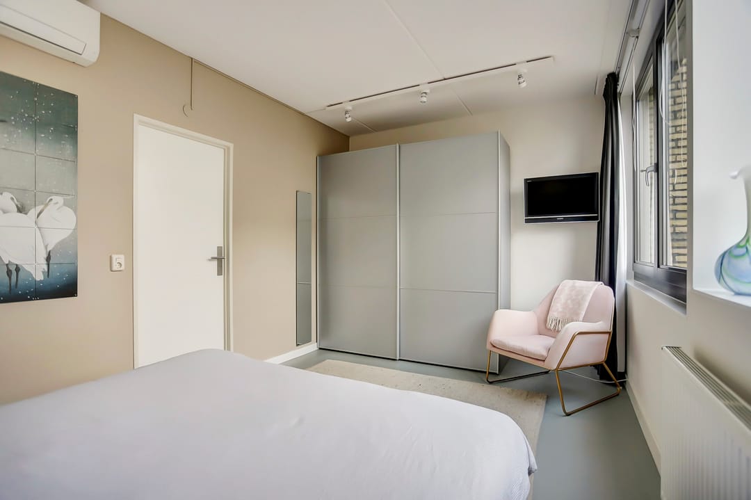 Foto 23 van Faradaystraat 13