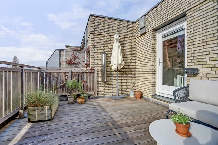 Photo 47 of Faradaystraat 13