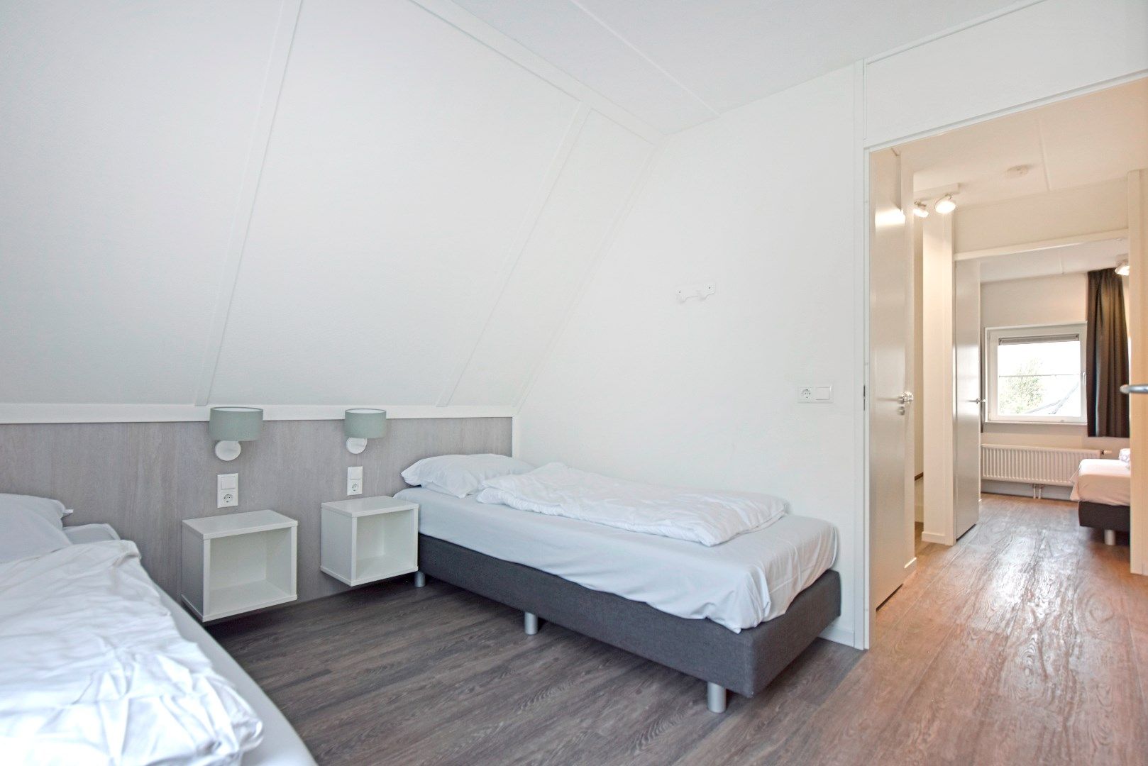 Foto 30 van Zeedijk 24-264