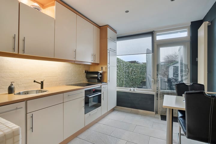 Foto 11 van Leeuwerikstraat 4