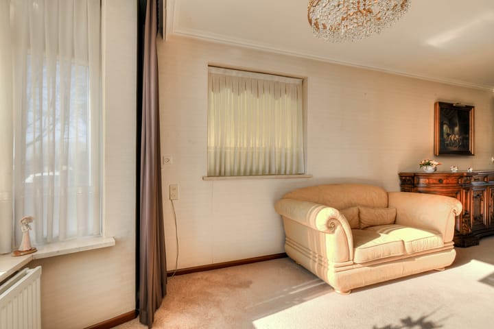 Foto 8 van Kwakkelhutstraat 98