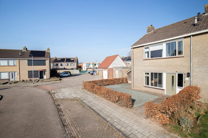 Foto 8 van Van Ommenstraat 19