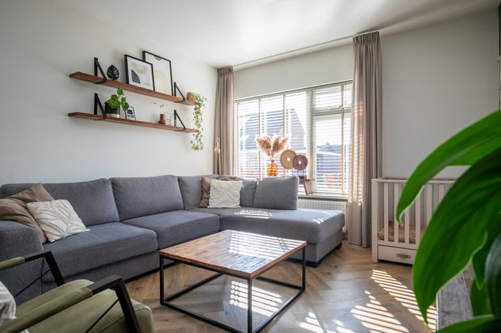 Foto 16 van Van Ommenstraat 19