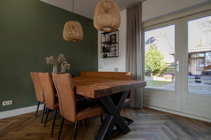 Foto 18 van Van Ommenstraat 19