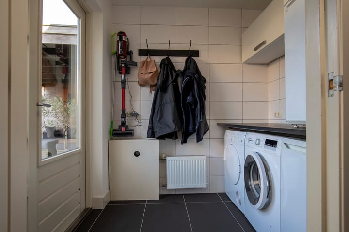 Foto 23 van Van Ommenstraat 19