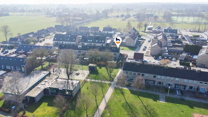 Foto 24 van Van Ommenstraat 19