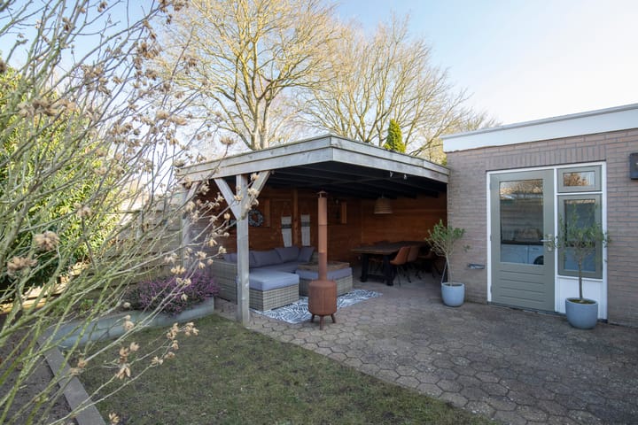 Foto 28 van Van Ommenstraat 19