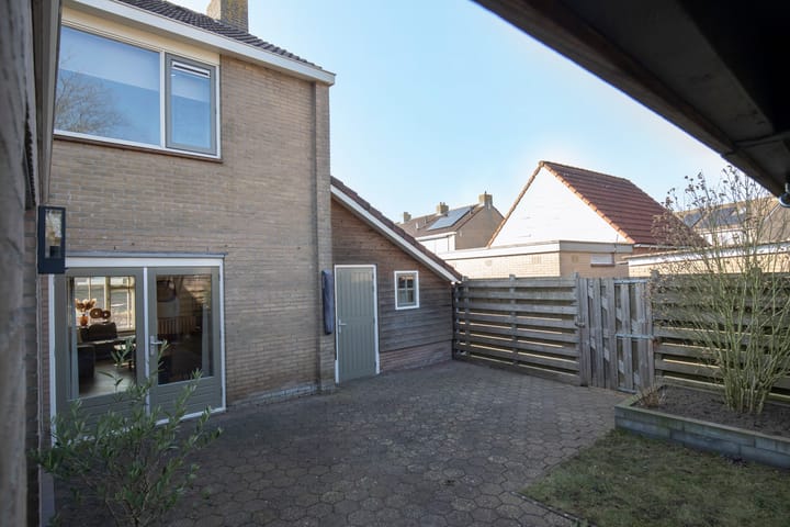 Foto 31 van Van Ommenstraat 19