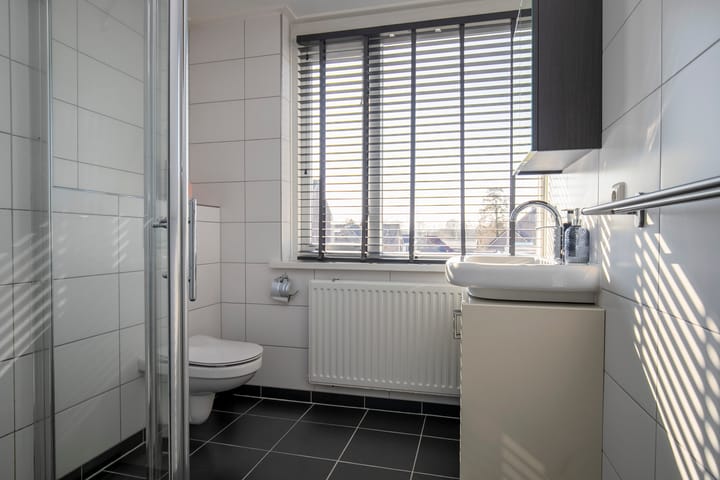 Foto 36 van Van Ommenstraat 19