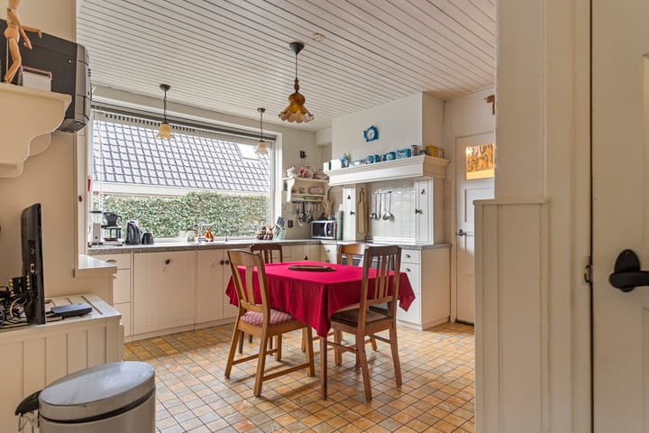 Photo 13 of Dorpstraat 13