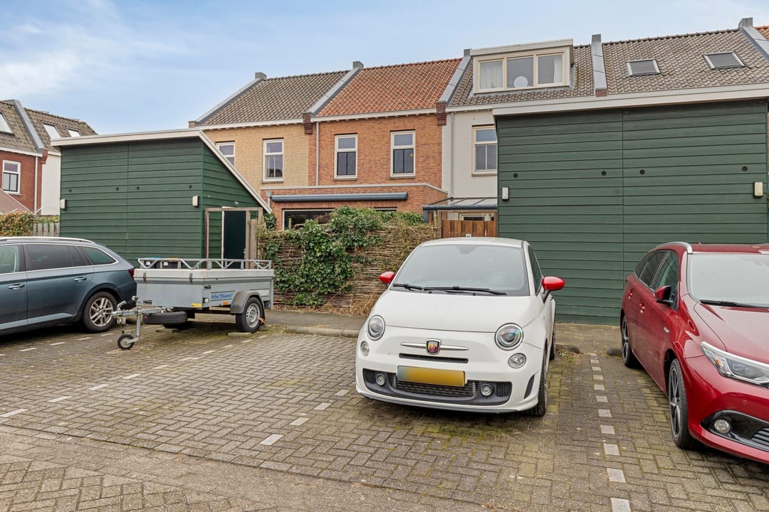 Photo 32 of Kuifeend 17