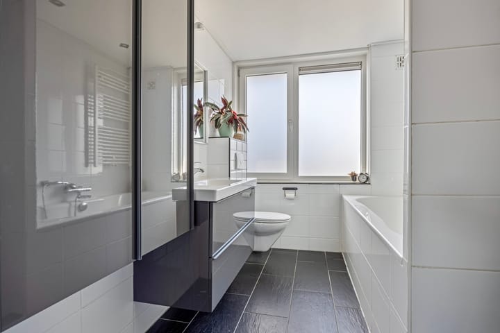 Foto 21 van van Wassenaarstraat 32