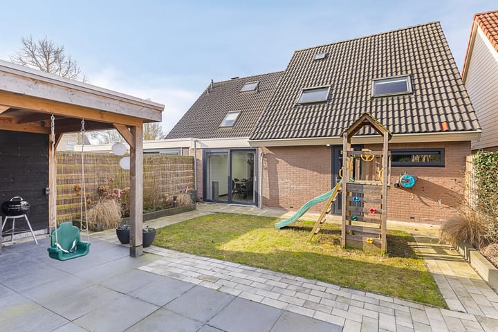 Foto 32 van Klaproos 4