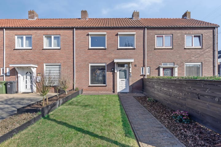 Foto 1 van Mr. C. Goselingstraat 27