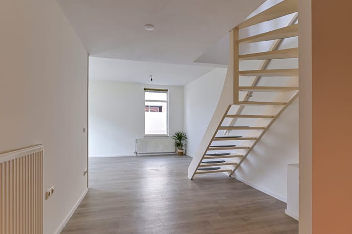 Foto 10 van Schoolstraat 1