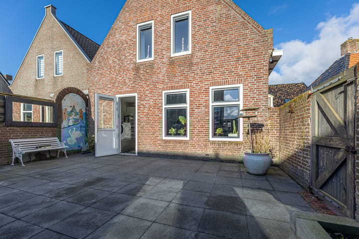 Foto 36 van Tsjerkestrjitte 8