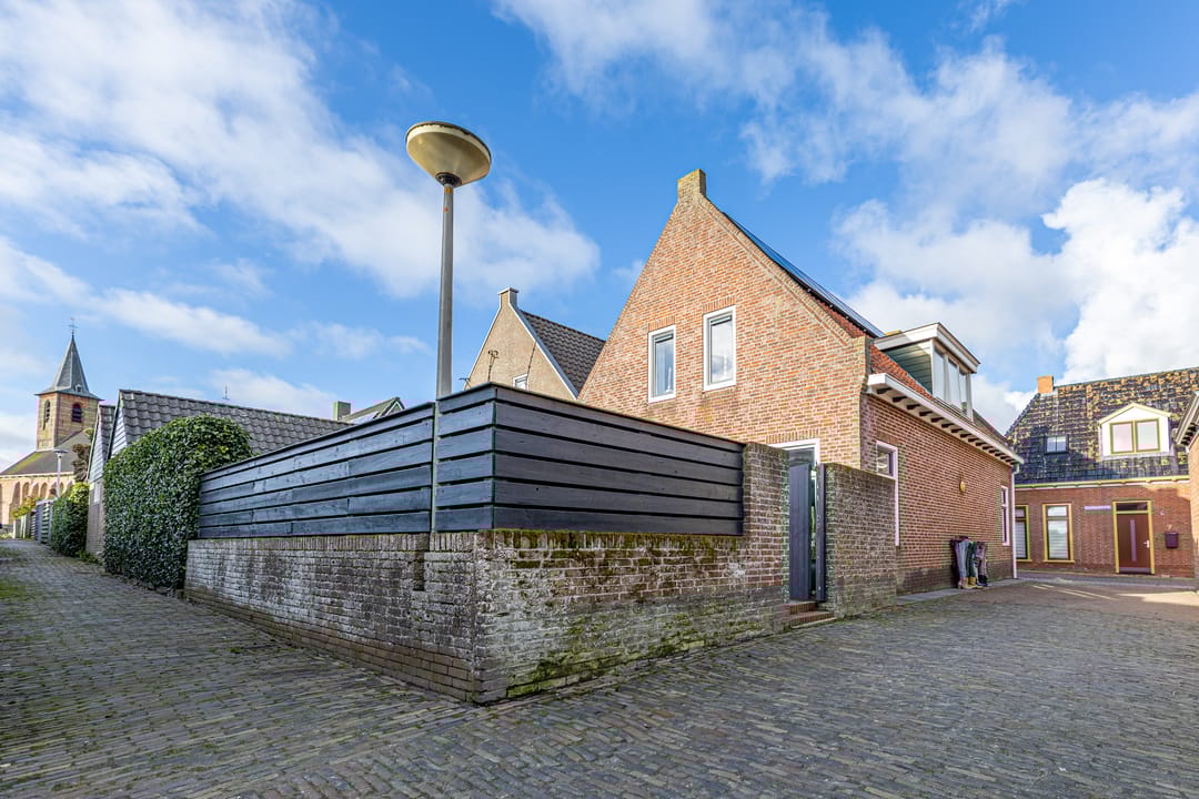 Foto 38 van Tsjerkestrjitte 8