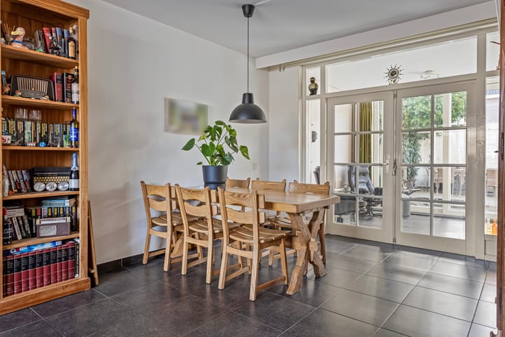 Foto 8 van Adriatischezeestraat 34