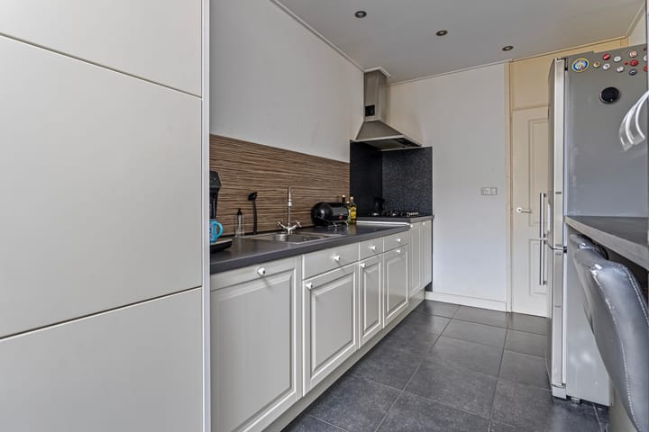 Foto 13 van Adriatischezeestraat 34